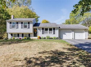 11 Province Dr, Rochester, NY 14624