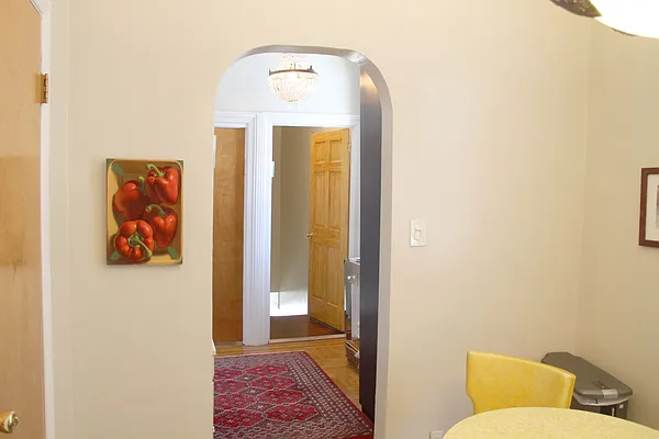 Rented by Metropolitan Brokers Inc. | media 6