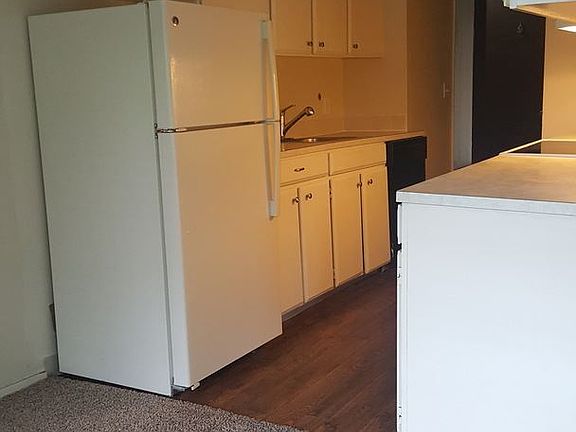 4th image of 15100 65th Ave S APT 7