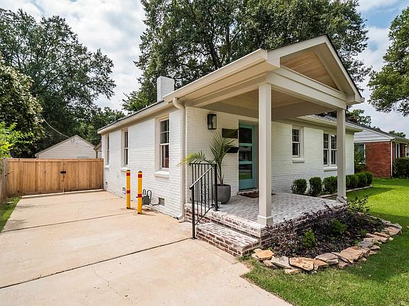 3rd image of 3625 Charleswood Ave