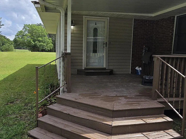 1131 Hut Rd — Photo 4