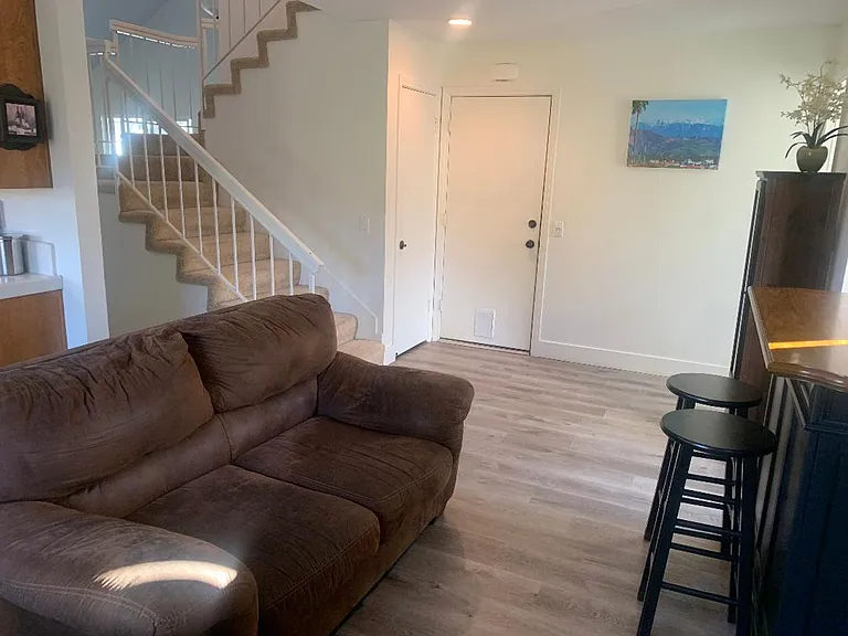 872 Jasper Ave — Photo 15