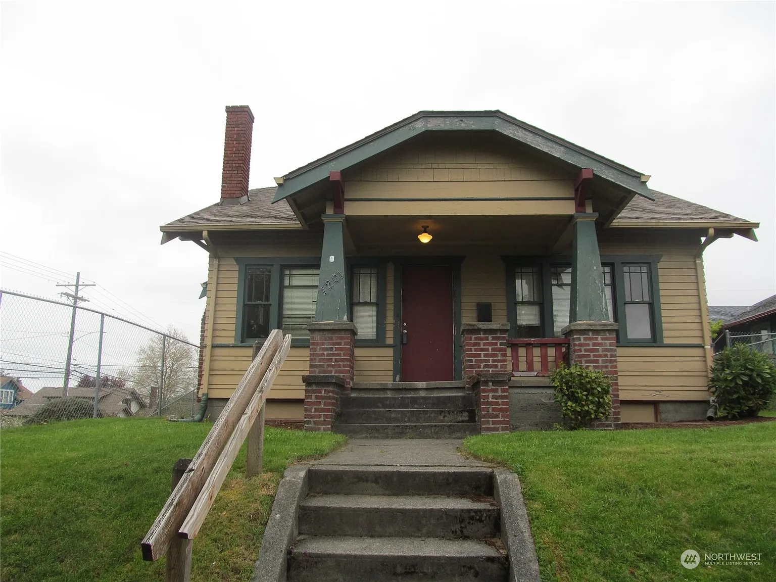 1201 S Grant Avenue photo 1