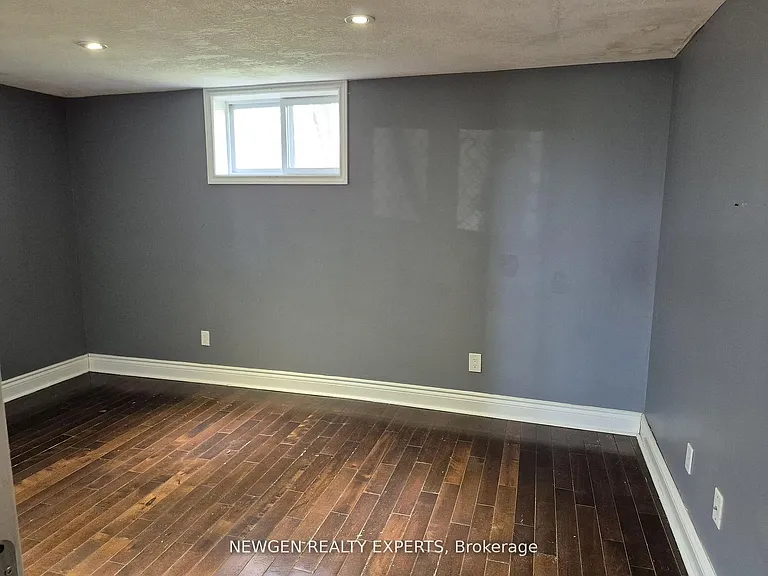 512 Bloor St E #BASEMENT — Photo 8