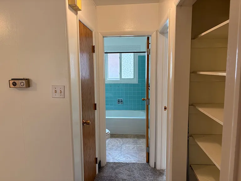 206 S 14th St — Photo 9