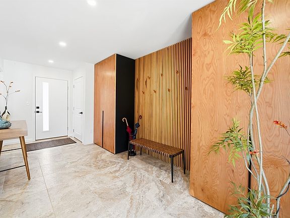 3rd image of 117 Cedar St