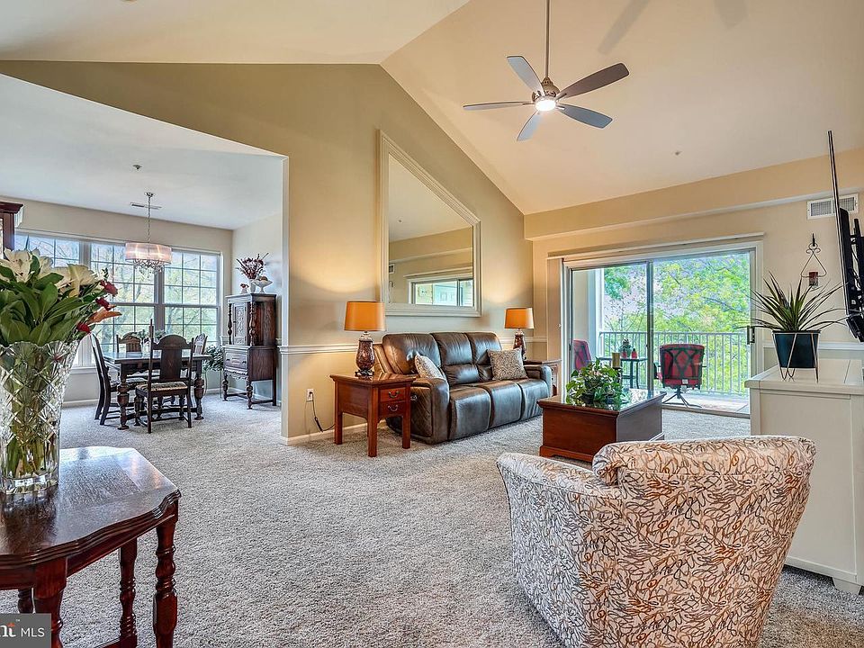 1st image of 20933 Cedarpost Sq Unit 302