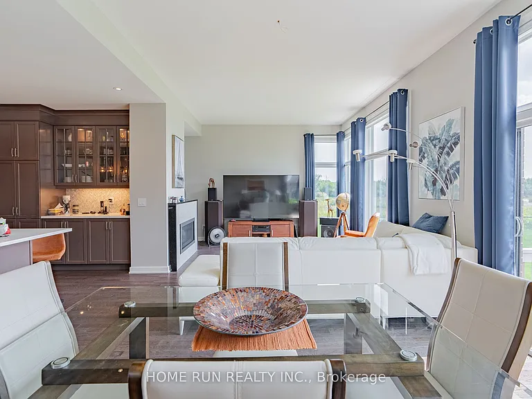 451 Longworth Ave — Photo 19
