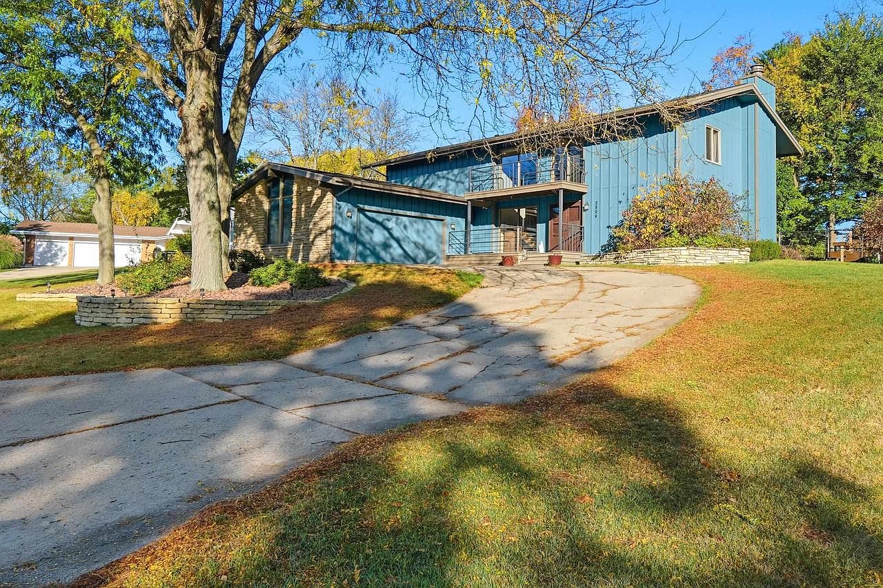 2804 Dartmouth Drive