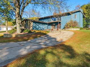 2804 Dartmouth Drive, Janesville, WI 53548