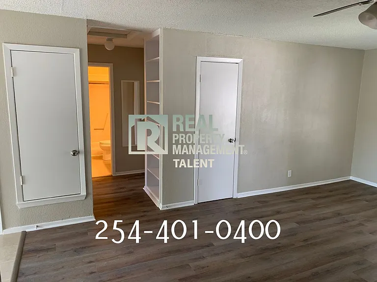 2214 Saulsbury Dr #D — Photo 9
