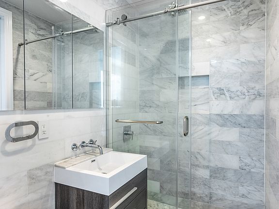 5th image of 615 E 6th St #2AA