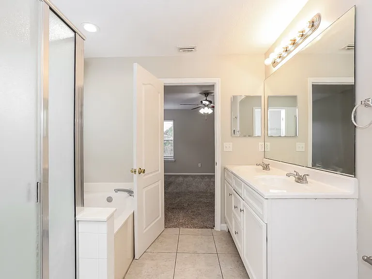 3021 Captiva Bluff Cir — Photo 14