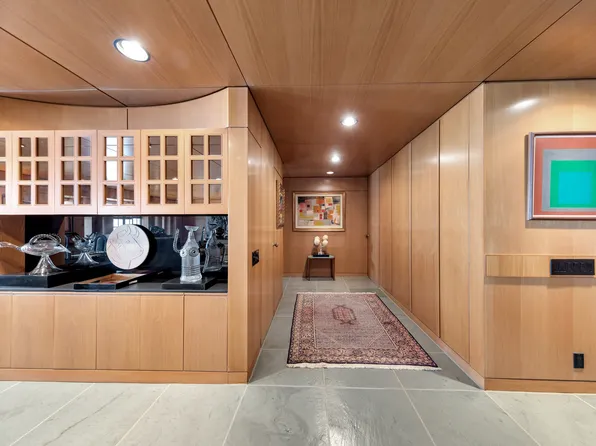 50 East 77th Street image 9 of 13