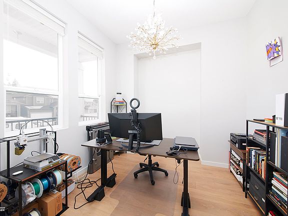 4th image of 11263 243b St