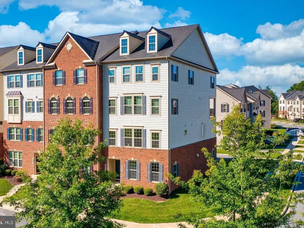 5831 Rochefort St, Ijamsville, MD 21754