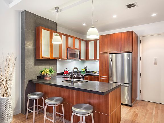 4th image of 59 John St APT 5G