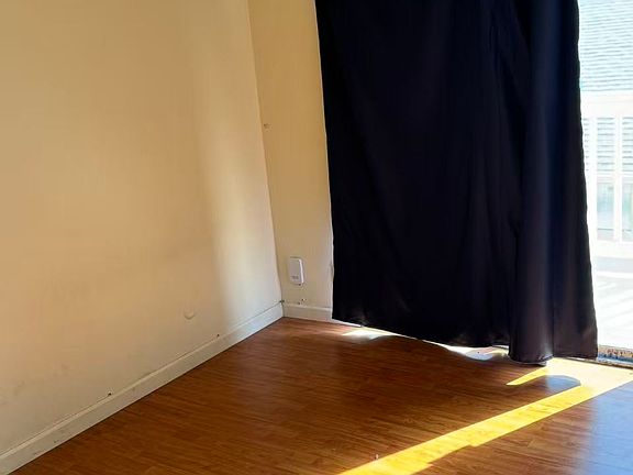 2nd image of 430 Dolores Ave APT D