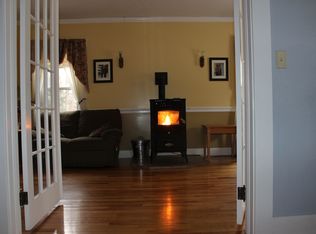 85 Grove St, Claremont, NH 03743