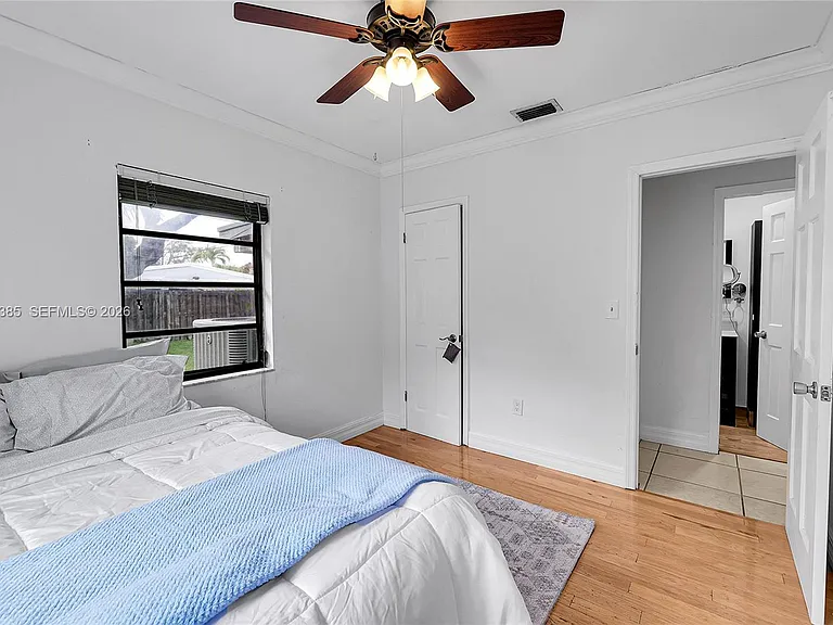 3614 SW 58th Ave — Photo 7