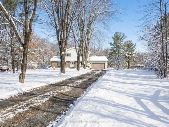 3900 Stonecrest Rd, Ottawa, ON K0A 3M0