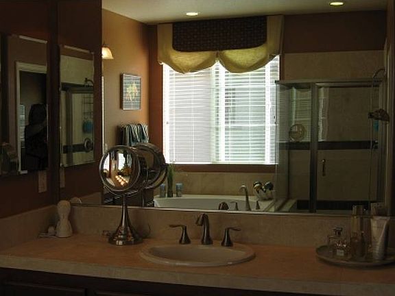 Master bath with double v