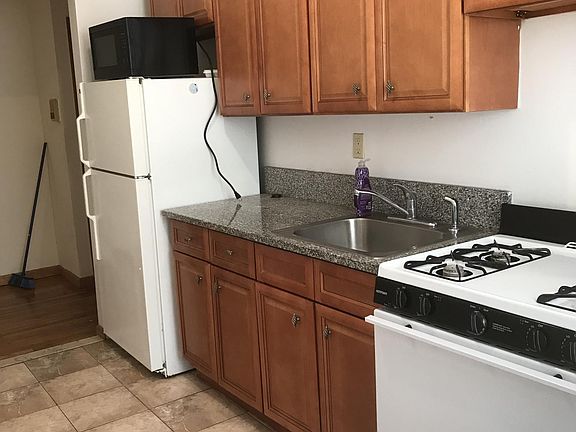 2nd image of 2134 Homecrest Ave #B