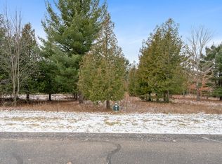 1035 Grand Rdg, Petoskey, MI 49770