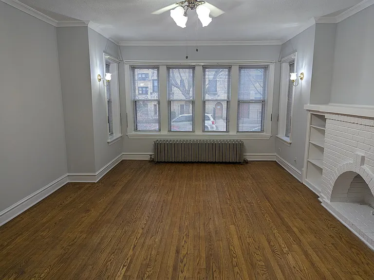 5650 N Spaulding Ave #2 — Photo 2