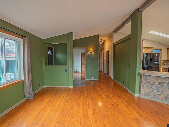 4th image of 3200 Oak Terrace Dr Unit 32