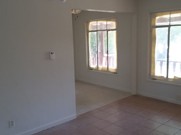 3rd image of 2731 V St APT 5
