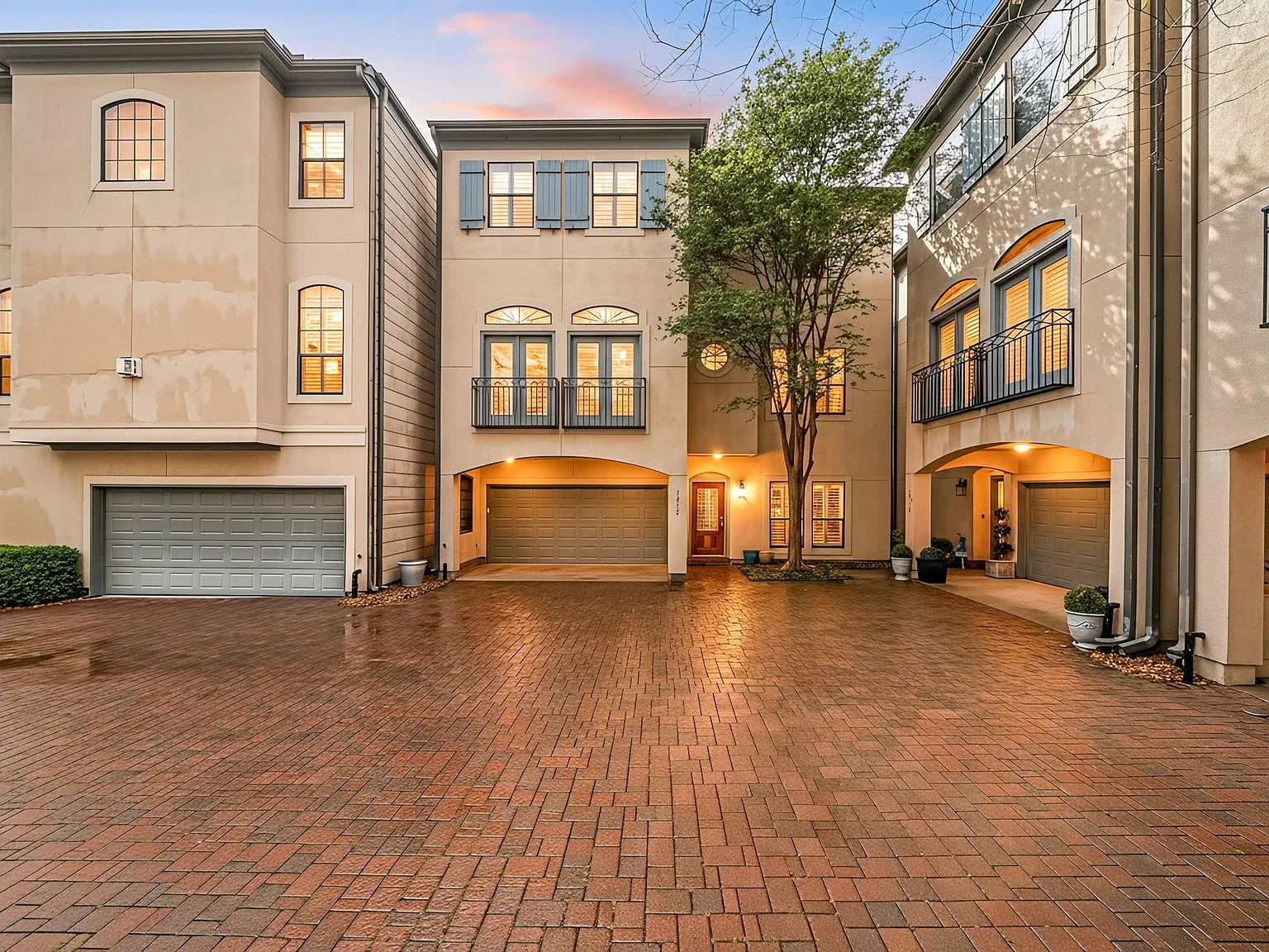 3 bed, 3.5 bath, 2100 sqft, $3,450 — Photo 2