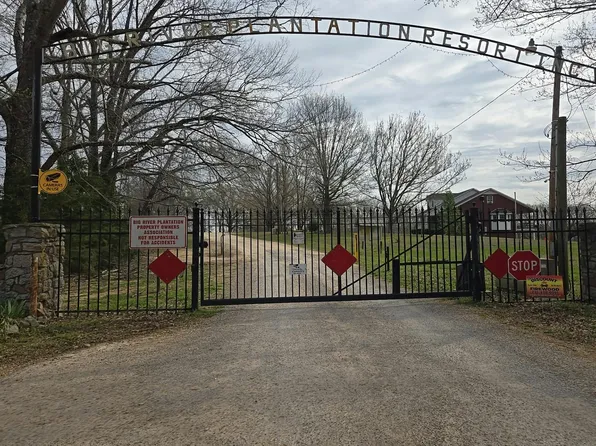 617 Bf Terry Cir, Savannah, TN 38372