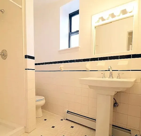 133 Hillside Pl #2D — Photo 2