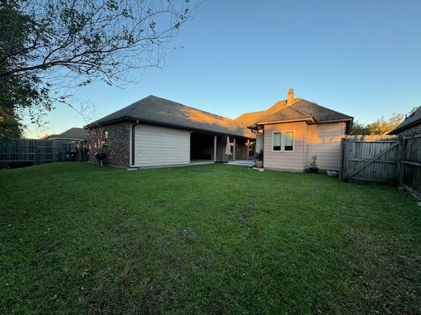 12337 Plantation Creek Dr, Geismar, LA 70734