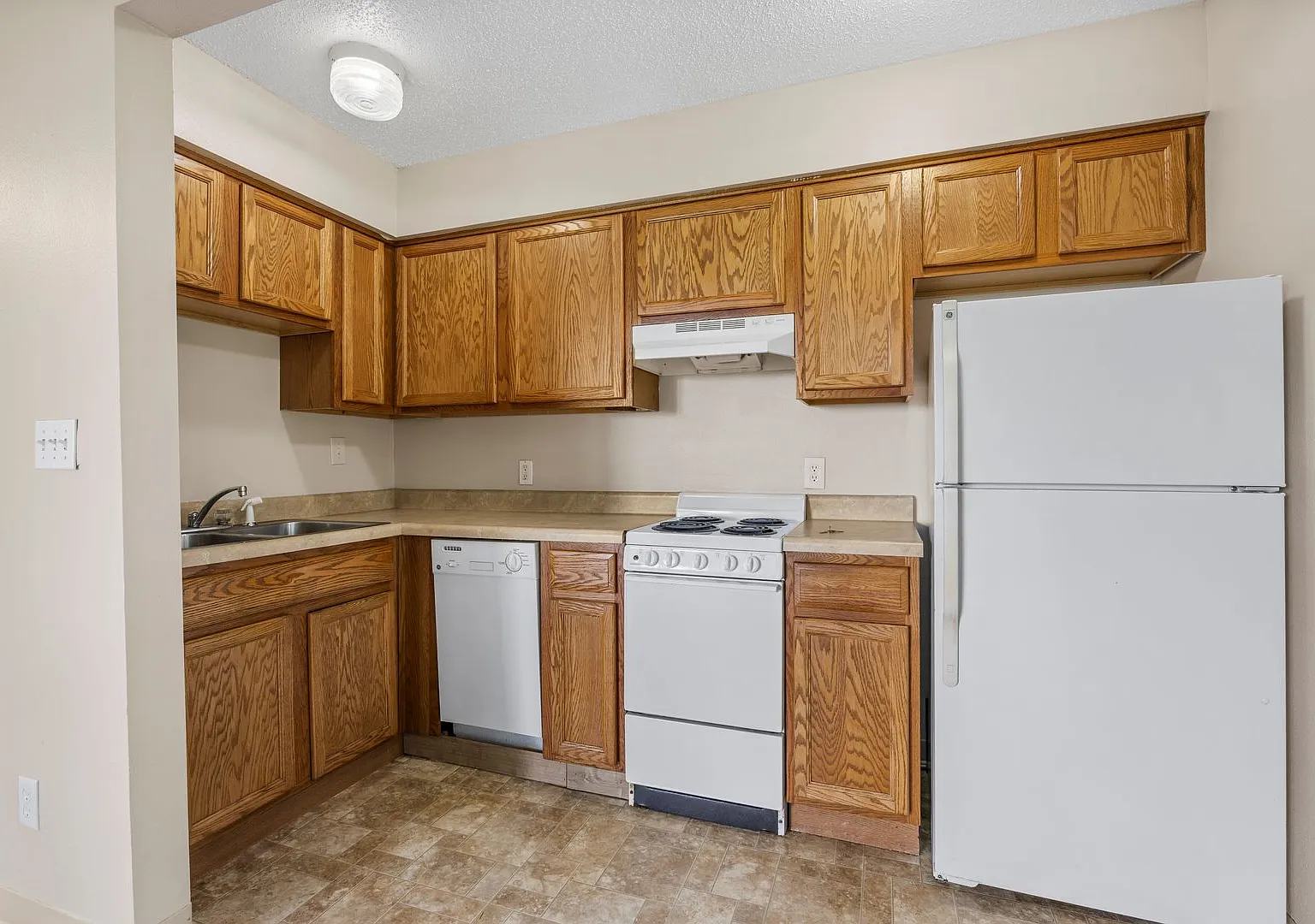 Perry Park Apartments — Photo 4