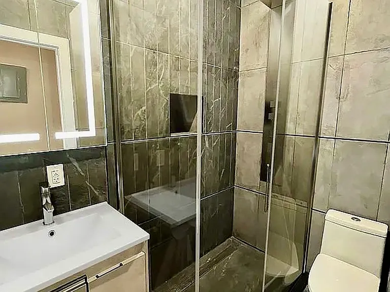 302 E 3rd St #5C — Photo 7