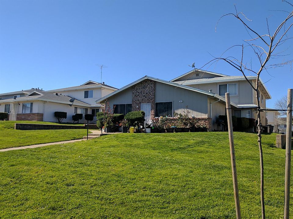 1st image of 3633 Park Dr APT 4