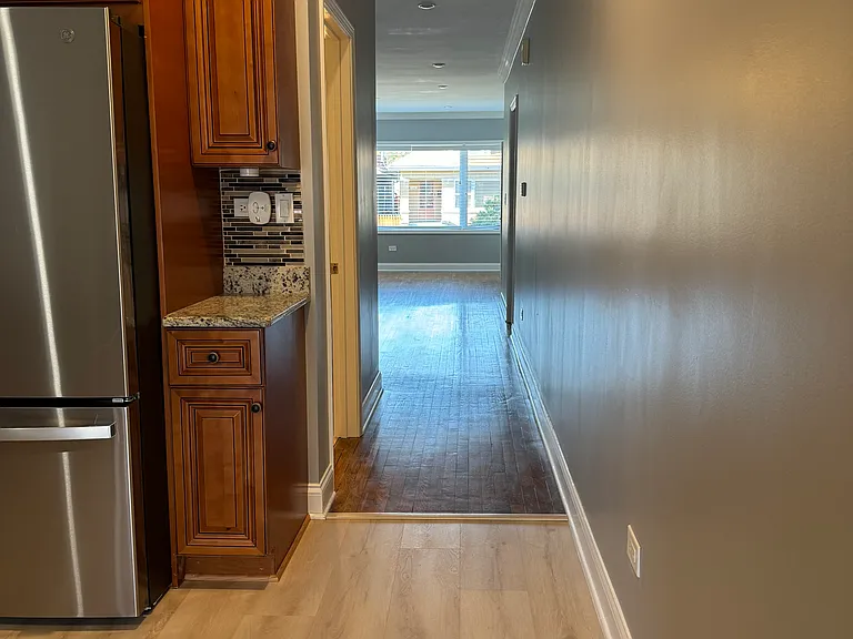 5141 W Barry Ave #2 — Photo 6