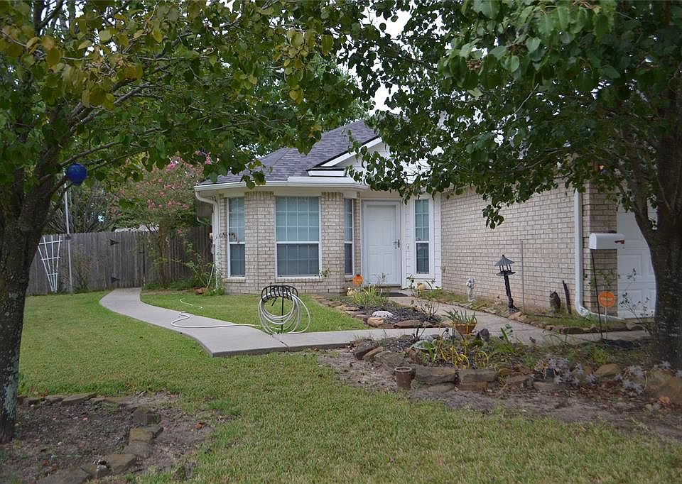 1st image of 2301 Shady Pine Dr