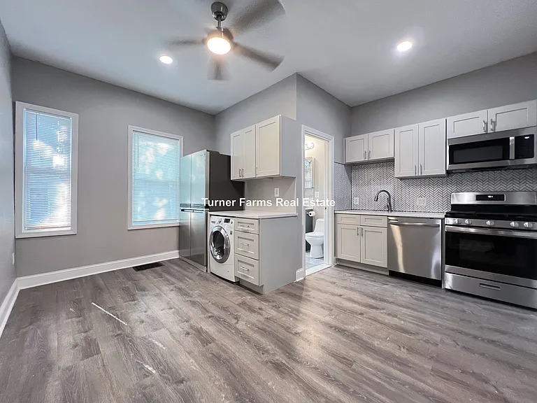 150 5th St #11 — Photo 1