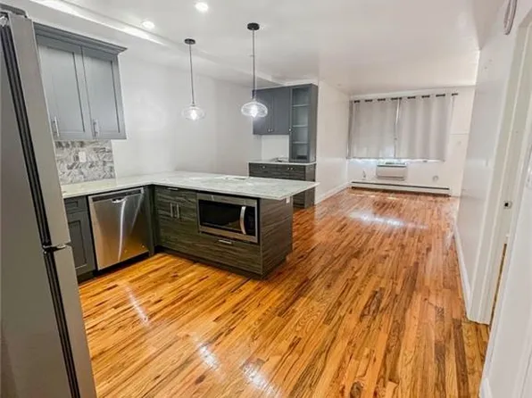 2133 Haring Street image 3 of 9