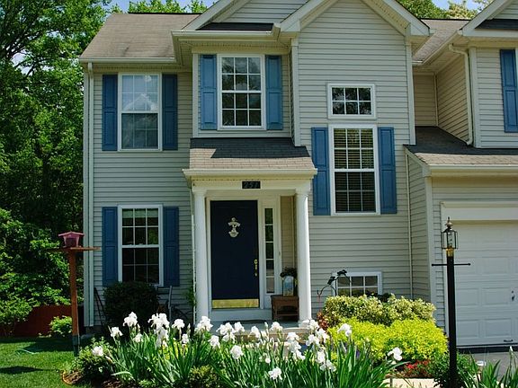 4th image of 251 Kennedy Dr