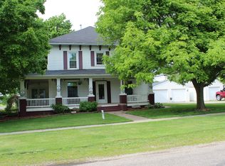 314 Walnut St, New Windsor, IL 61465