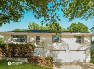 1007 Colbern Dr, Belton, MO 64012