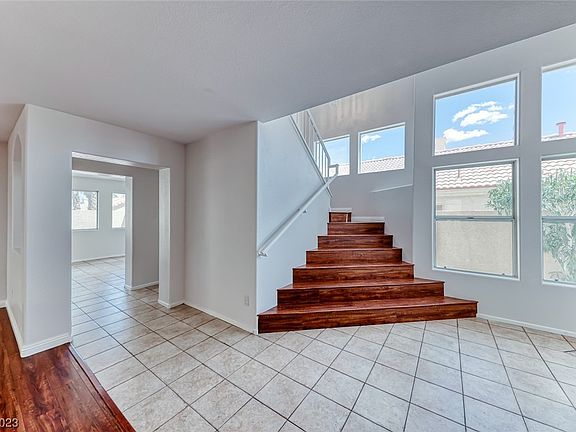 2nd image of 9138 Sparklewood Ct