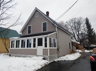22 Maple St #DOWNSTAIRS, Lincoln, NH 03251