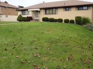 222 Lenore Dr, Mc Kees Rocks, PA 15136