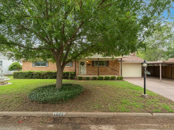 1000 E Beverly Loop, Burkburnett, TX 76354