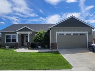 2374 NW Overlook Dr, Hermiston, OR 97838